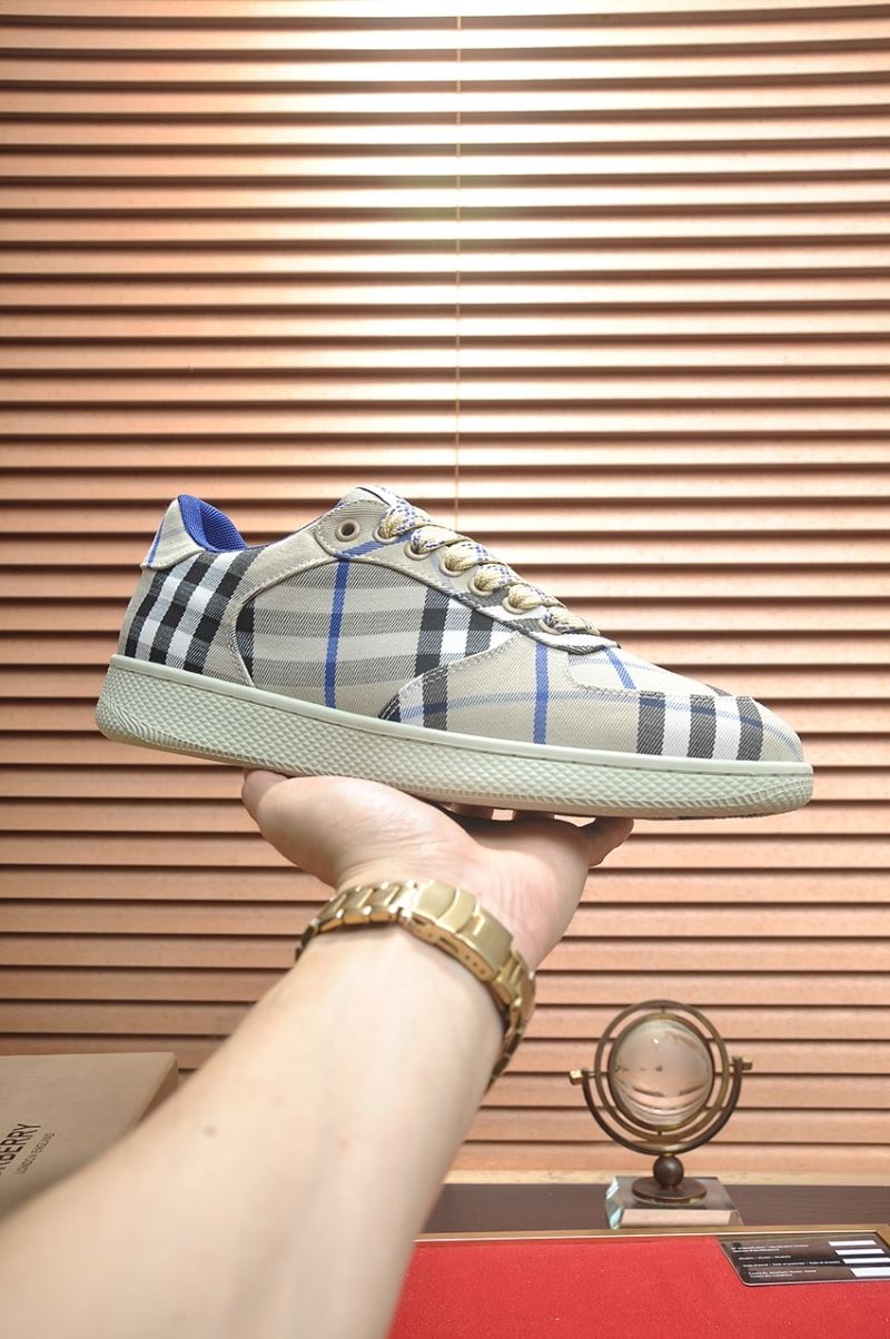 Burberry Low Shoes